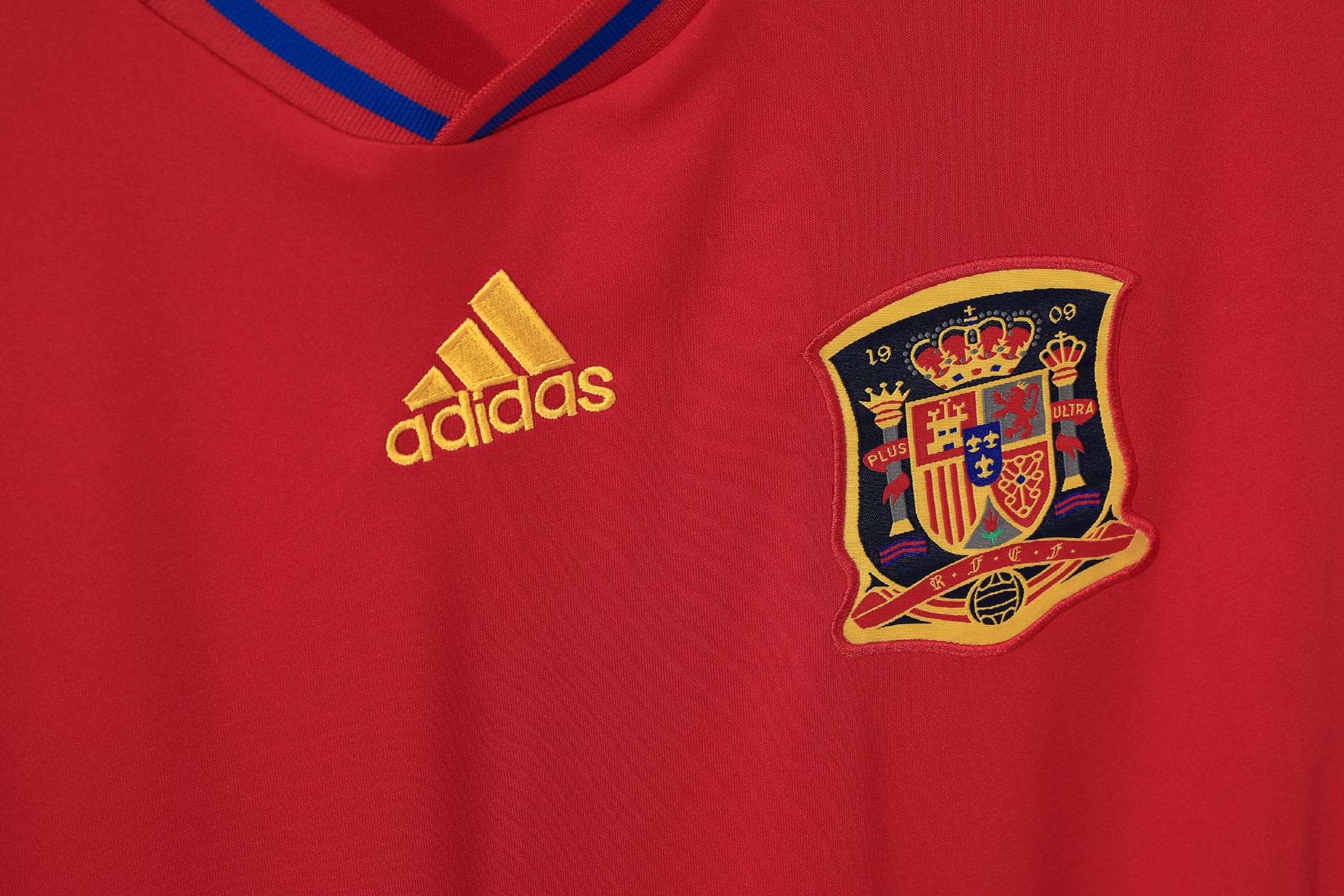 Spain National Team Jersey 2010 - Retro