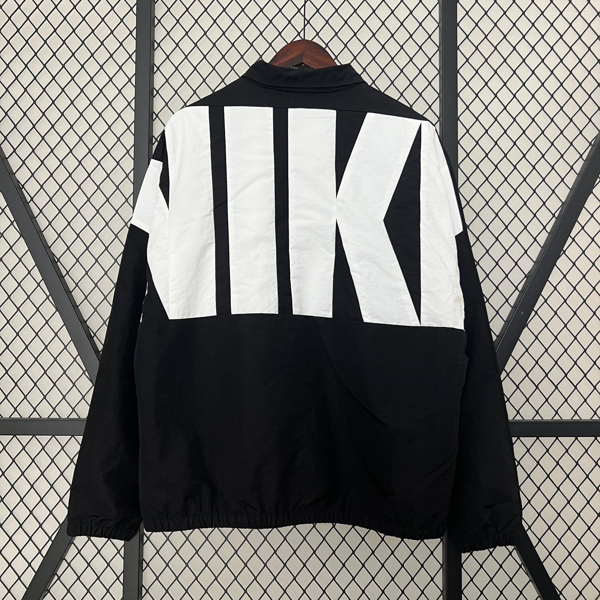 Nike Windbreaker Jacke Schwarz 2024 Version