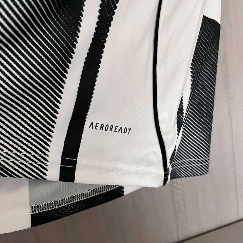 Juventus home jersey 2025/2026