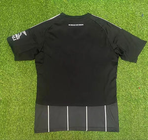 Eintracht Frankfurt Heimtrikot 2025/2026