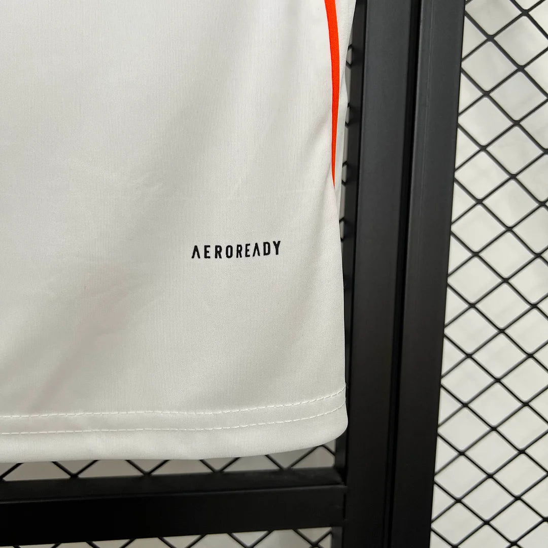 Eintracht Frankfurt Auswärtstrikot 2025/2026